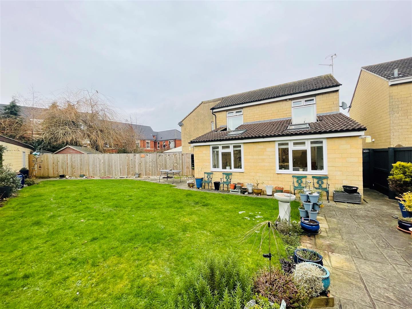 Rope Walk, Melksham Lock and Key